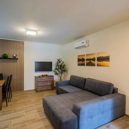 Apartment In - Balaton 19832 *