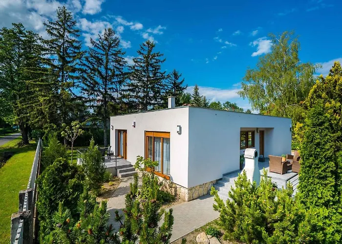 In - Balaton 19832 דירה *