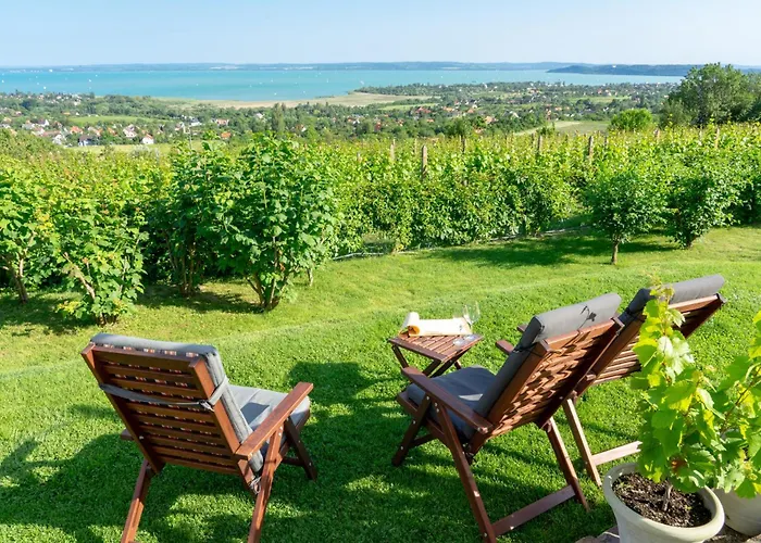 In - Balaton 19832 דירה